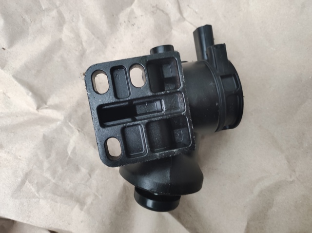 IVECO 42545831 Крышка корпуса топливного фильтра в наличии Киев