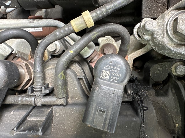166008052R RENAULT Форсунка впрыска топлива купить в Черкассы
