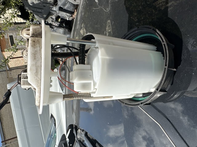 172021706R RENAULT Модуль топливного насоса с датчиком уровня топлива купить в Киев