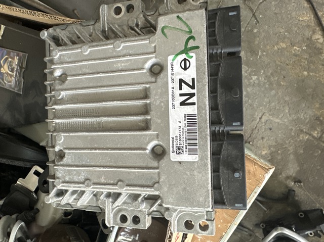 Мозги двигателя 237101449R NISSAN