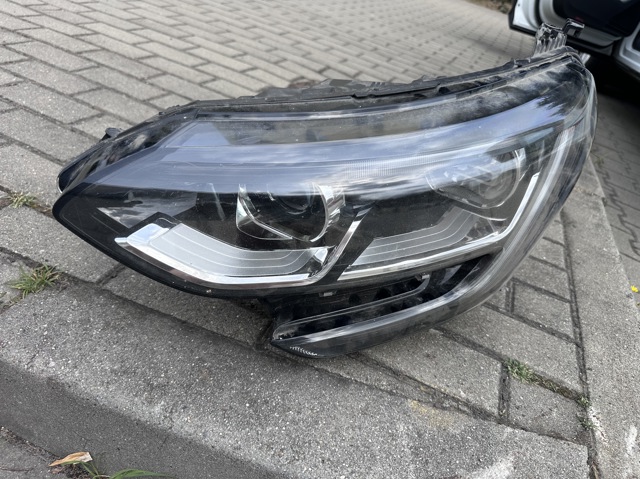 RENAULT 260602792R Фара левая в наличии Полтава