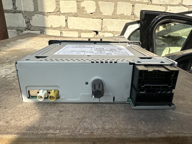 281152275R RENAULT Магнитола (радио AM/FM) купить в Павлоград