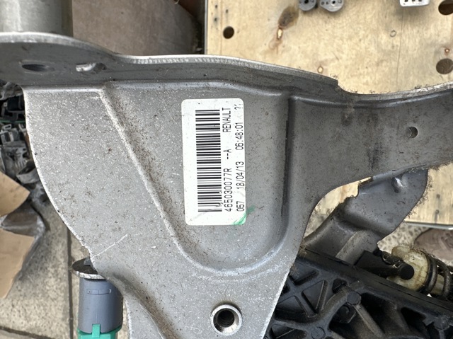 465030077R RENAULT Педаль сцепления купить в Ирпень