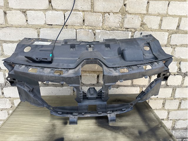 Усилитель переднего бампера  620360534R RENAULT