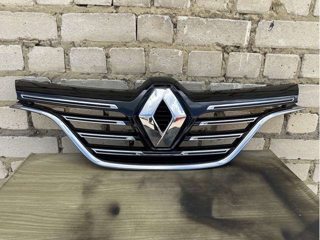 Облицовка радиатора 622563114R RENAULT