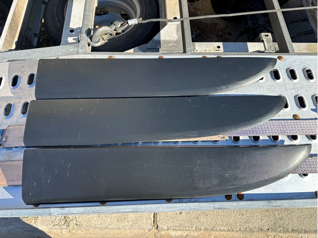 808213720R RENAULT Молдинг двери передней левой купить в Винница