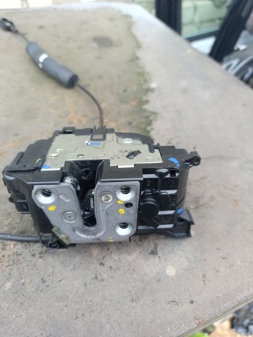 Замок двери задней левой 825030032R RENAULT