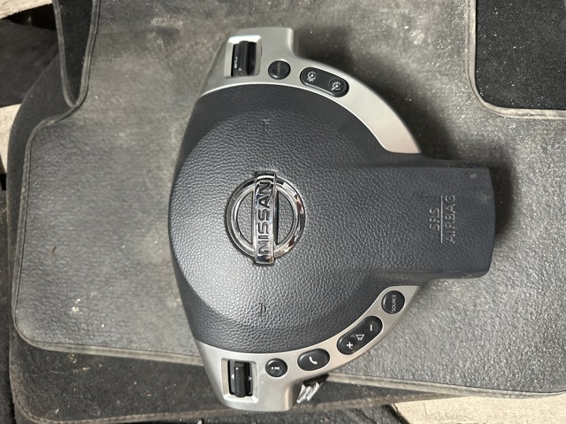Подушка в руле 98510BR26D NISSAN