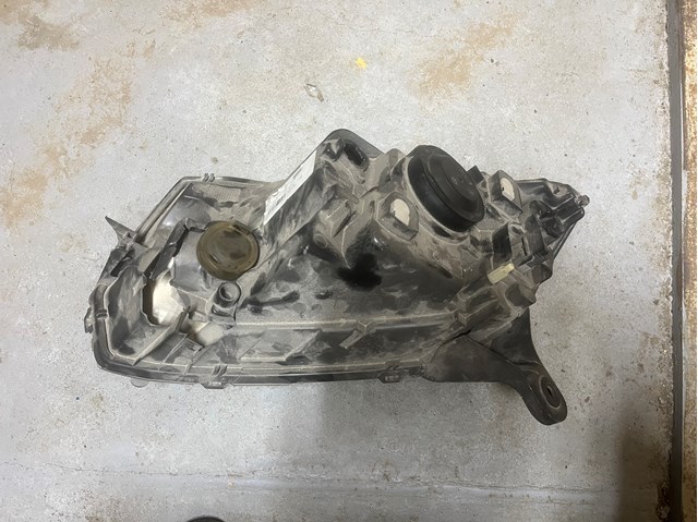 Правая блок фара 260107737R RENAULT