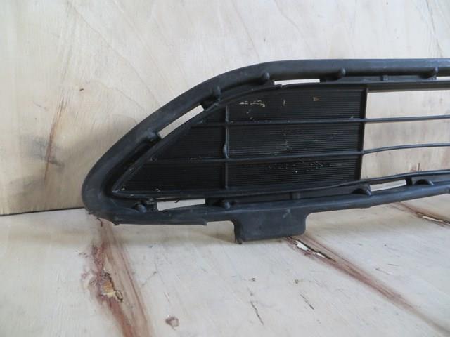 Решетка переднего бампера 531120R060 TOYOTA