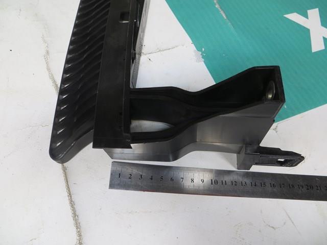 5NA805705F Кронштейн бампера переднего центральный купить Павлоград