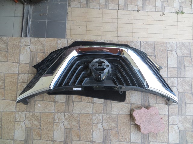 Облицовка радиатора 623105AA0A NISSAN