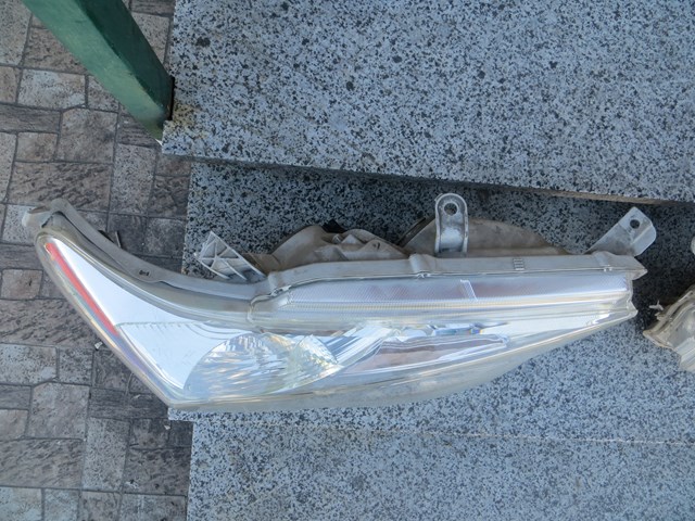 TOYOTA 811100E110 Фара правая в наличии Запорожье