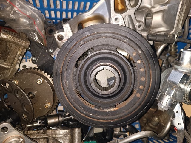 Демпфер коленвала 1381059B003 HONDA