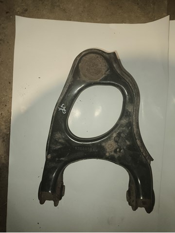Рычаг задней подвески верхний, левый 52520T2AA00 HONDA