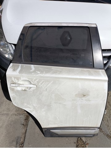 Задняя правая дверь 5730B560 MITSUBISHI