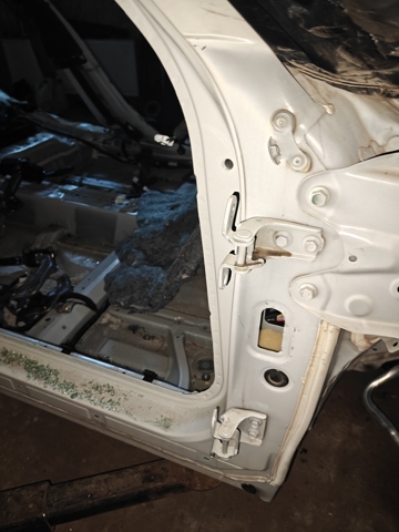 Петля двери передней правой 67420T2FA02ZZ HONDA