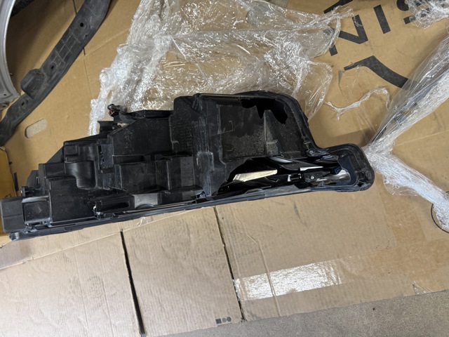 260606SA5A NISSAN Фара левая купить в Ирпень