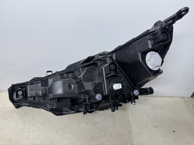 8114578280 TOYOTA Правая фара купить в Запорожье