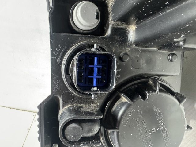 92102GI150 HYUNDAI Фара правая купить в Павлоград