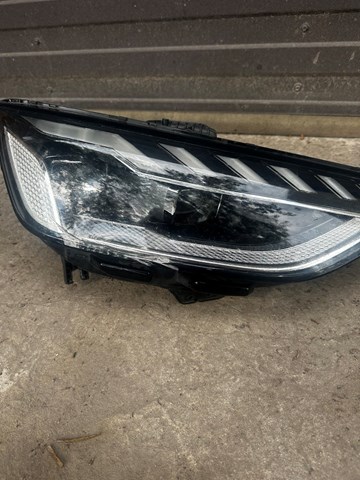 8W0941036E VAG Правая фара купить в Павлоград
