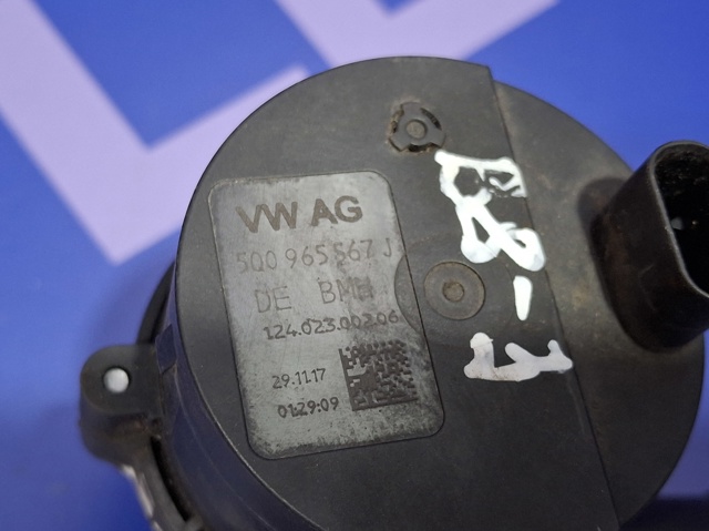 VAG 2Q0965567A Помпа водяная (насос) охлаждения, дополнительный электрический в наличии Павлоград
