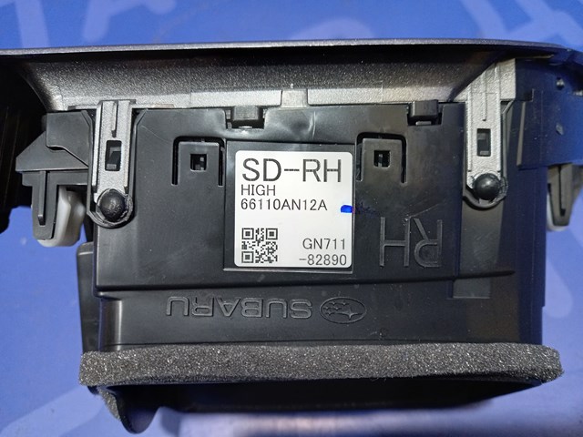 SUBARU 66110AN12A Решетка вентиляции салона на "торпедо" правая в наличии Павлоград