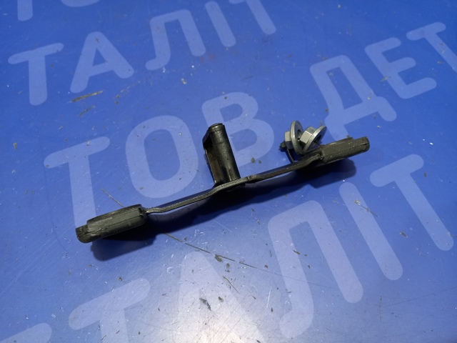Петля-зацеп (ответная часть) замка двери задней (багажной 3/5-й) 8V0827507E VAG