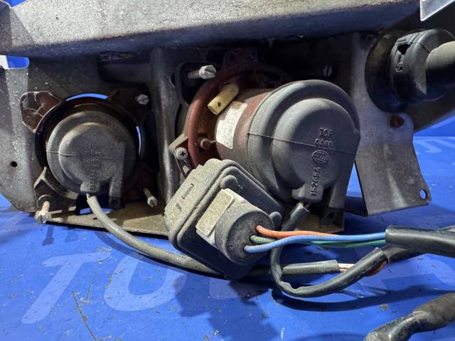 MITSUBISHI MN159575 Правая фара в наличии Сумы
