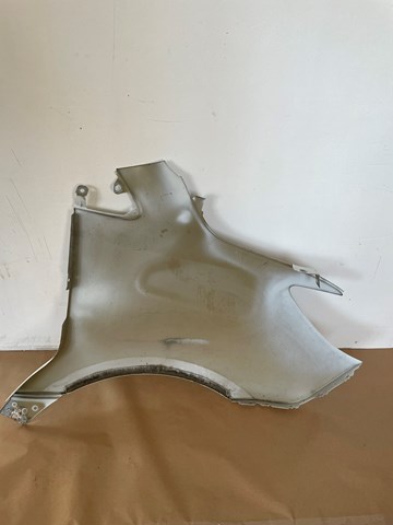 Крыло левое A9068810101 MERCEDES