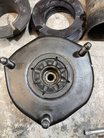A1663200326 Опора переднего амортизатора купить Ирпень