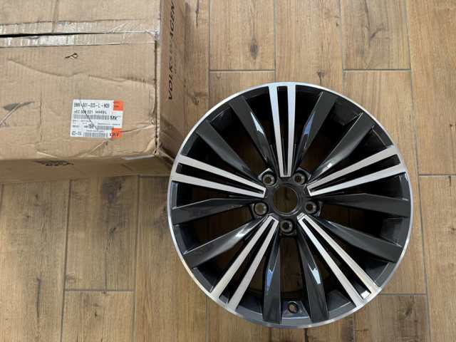 VAG 5NN601025LNQ9 Диски колесные литые (легкосплавные, титановые) в наличии Львов