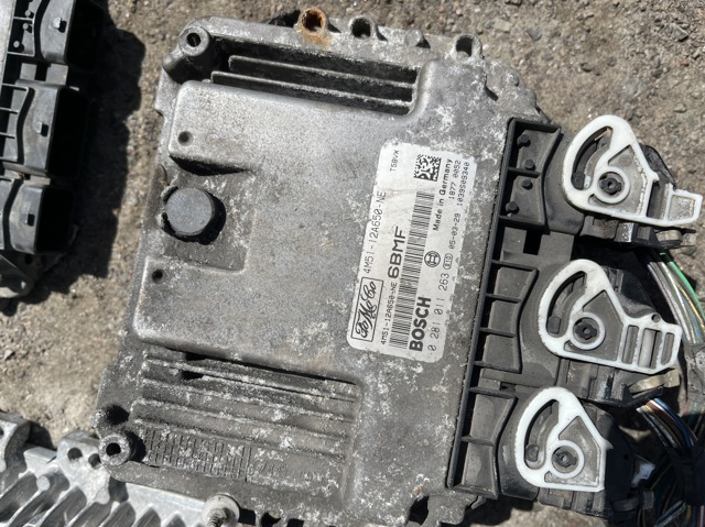 FORD 4M5112A650NE в наличии Ровно