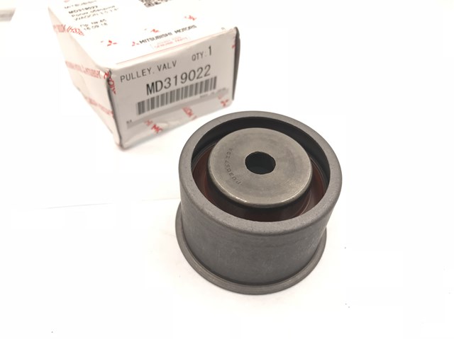 MD319022 Mitsubishi ролик ремня грм паразитный
