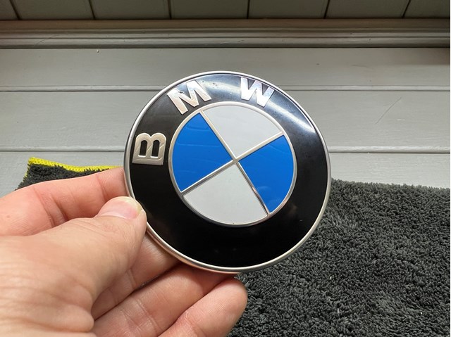 BMW 51147376339 Эмблема капота в наличии Черновцы