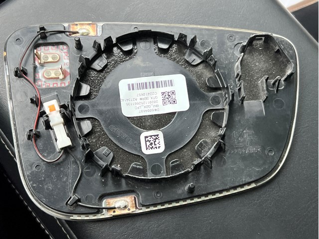 51169880019 BMW Стекло левого зеркала заднего вида купить в Одесса
