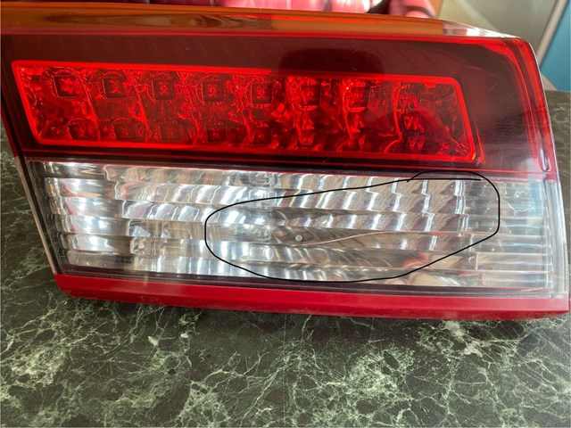 265540001R RENAULT Фонарь задний левый внутренний купить в Ирпень