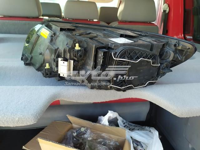 30763040 VOLVO Фара правая купить в Николаев