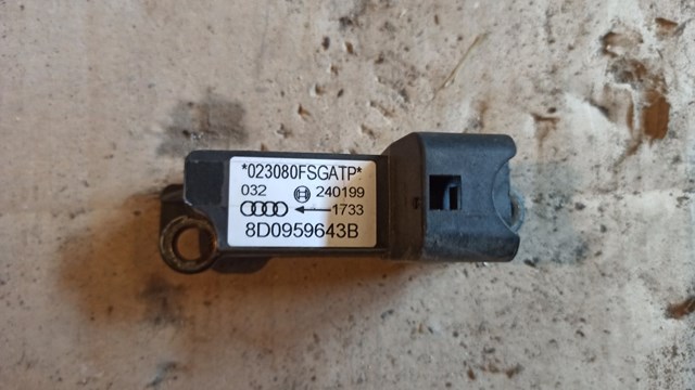 VAG 8D0959643B в наличии Украина