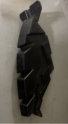 Направляющая переднего бампера, правая 68226544AB MARKET (OEM)