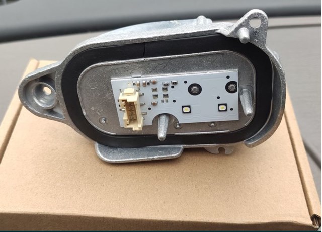 Блок упавления автосветом 8R0941475B VAG