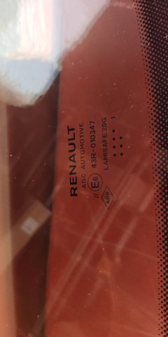RENAULT 727123276R Лобовое стекло в наличии Павлоград