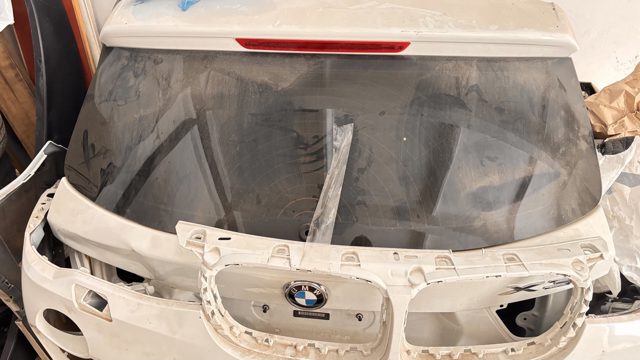 BMW 51147364375 Эмблема крышки багажника в наличии Одесса