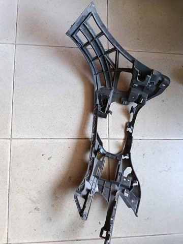 Правое крепление переднего бампера A2128853865 MERCEDES