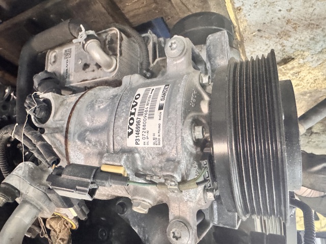 VOLVO 36010255 Компрессор кондиционера в наличии Черкассы