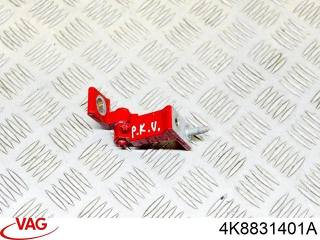 Дверной шарнир водительской вери 4K8831401A VAG