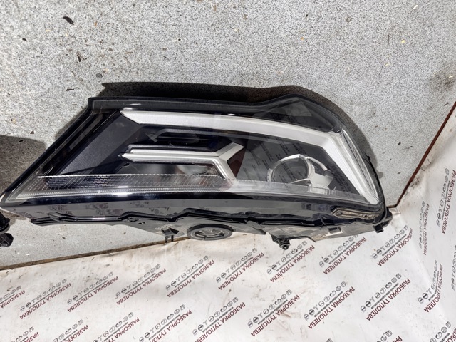 Фара комбинированная, передняя 4M0941012C VAG