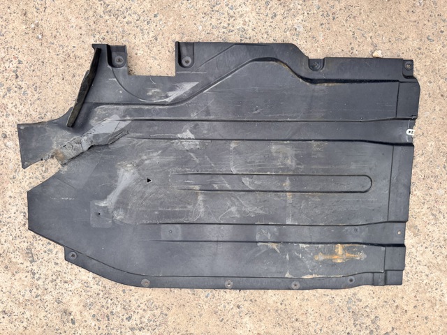 Защита днища, средняя часть 51757424884 BMW