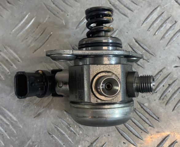 Насос топливный высокого давления LR091586 LAND ROVER