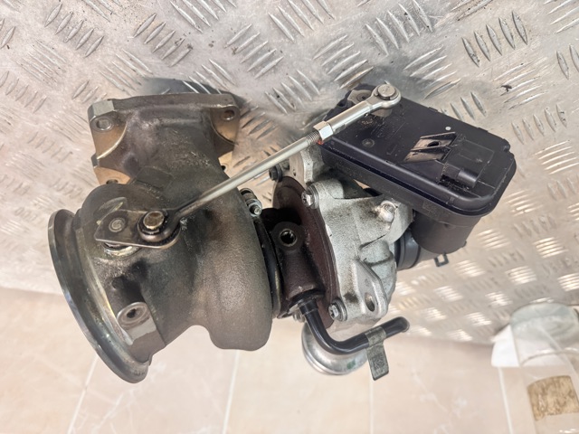 Турбоком LR091601 LAND ROVER